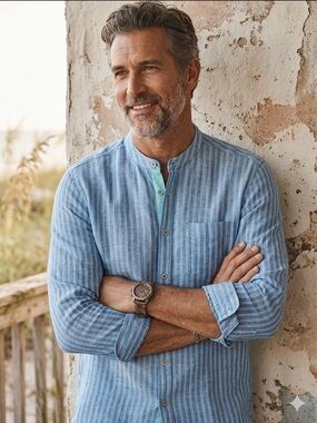 Tommy Bahama Linen 100% Shirt Blue Stripe Resort Vacation , size M like new